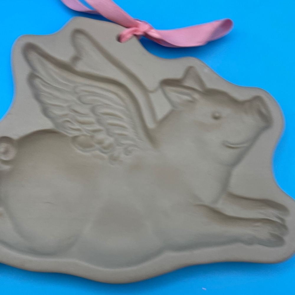Brown Bag Cookie Mold Art Flying Pig Stoneware Vintage 1993 Whimsical Decor - Picture 2 of 6